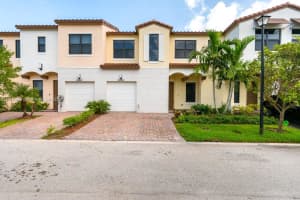 20915 NW 1st Ct, Pembroke Pines, FL 33029, Sold 12/14/23