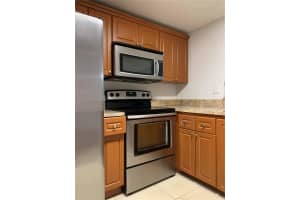 11261 SW 88th St #208h, Miami, FL 33173, Sold 10/31/23