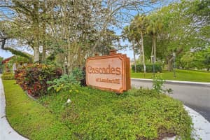 7710 NW 50th St APT 302, Lauderhill, FL 33351, Sold 10/02/23