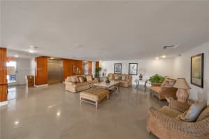 2457 Collins Ave APT 306, Miami Beach, FL 33140, Sold 12/06/23