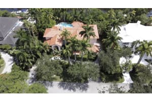 168 Paloma Dr, Coral Gables, FL 33143, Sold 10/16/23