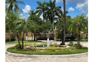 7950 N Nob Hill Rd APT 104, Tamarac, FL 33321, Sold 04/22/24