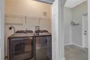 10022 NW 7th St UNIT 207, Miami, FL 33172, Sold 09/28/23