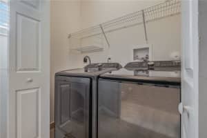 10022 NW 7th St UNIT 207, Miami, FL 33172, Sold 09/28/23