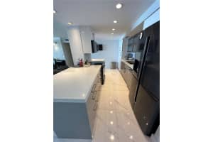 6039 Collins Ave APT 726, Miami Beach, FL 33140, Sold 01/29/24
