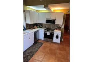 620 SE 27th Ln, Homestead, FL 33033, Sold 09/28/23