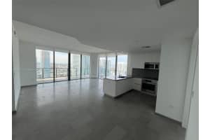 68 SE 6th St Apt 3312, Miami, FL 33131, Sold 05/17/24