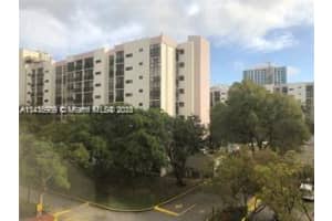 17021 N Bay Rd APT 418, Sunny Isles Beach, FL 33160, Sold 01/31/24