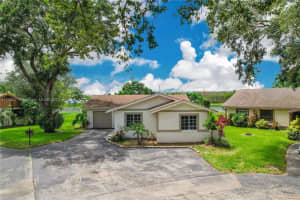 2161 Nova Village Dr, Davie, FL 33317, Sold 09/18/23