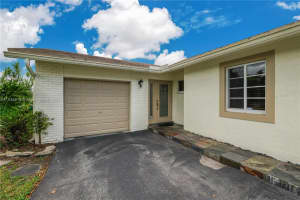 2161 Nova Village Dr, Davie, FL 33317, Sold 09/18/23