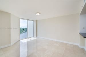 20201 E Country Club Dr APT 404, Aventura, FL 33180, Sold 07/16/24
