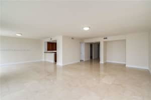 20201 E Country Club Dr APT 404, Aventura, FL 33180, Sold 07/16/24