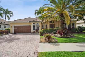 8362 N Lake Forest Dr, Davie, FL 33328, Sold 10/19/23