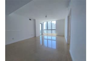 300 S Biscayne Blvd t 2306, Miami, FL 33131, Sold 10/30/23