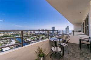 2500 Parkview Dr APT 2509, Hallandale Beach, FL 33009, Sold 11/01/23