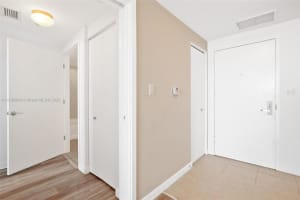 325 S Biscayne Blvd #3924, Miami, FL 33131, Sold 10/19/23