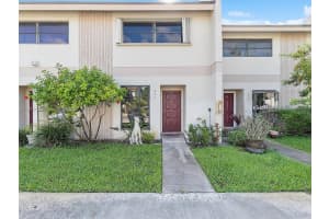 2700 S Oakland Forest Dr APT 307, Oakland Park, FL 33309, Sold 01/12/24