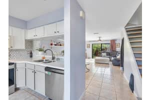 2700 S Oakland Forest Dr APT 307, Oakland Park, FL 33309, Sold 01/12/24