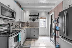 40 Pirates Dr, Key Largo, FL 33037, Sold 12/28/23
