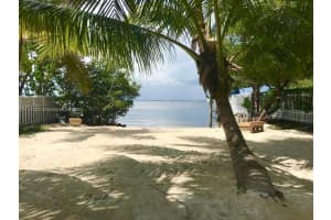 40 Pirates Dr, Key Largo, FL 33037, Sold 12/28/23