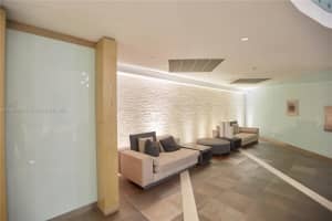 92 SW 3rd St APT 1511, Miami, FL 33130, Sold 11/28/23