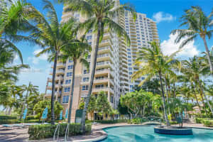 19501 W Country Club Dr APT 2608, Aventura, FL 33180, Sold 11/07/23