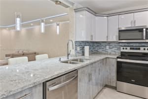 330 NE 26th Ave #113, Boynton Beach, FL 33435, Sold 10/16/23