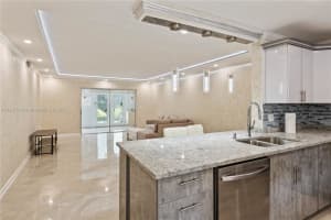 330 NE 26th Ave #113, Boynton Beach, FL 33435, Sold 10/16/23
