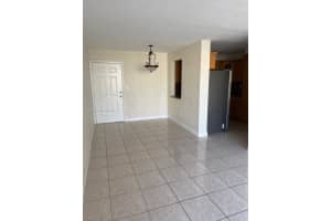 8185 NW 7th St APT 420, Miami, FL 33126, Sold 11/29/23