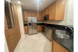 16100 Emerald Estates Dr APT 286, Weston, FL 33331, Sold 11/07/23