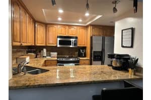 950 SW 104th Ct # C-103, Miami, FL 33174, Sold 10/16/23