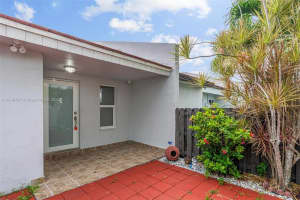 15304 SW 81st Ln, Miami, FL 33193, Sold 11/15/23
