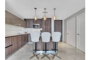 88 SW 7th St Apt 2205, Miami, FL 33130, Sold 12/01/23