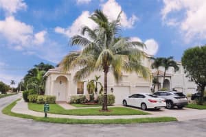 301 SW 87th Path, Miami, FL 33174, Sold 04/02/24