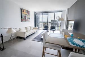 68 SE 6th St Apt 2510, Miami, FL 33131, Sold 12/14/23