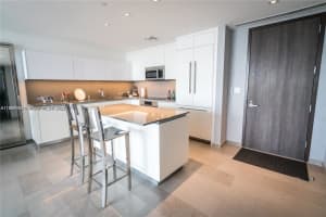 68 SE 6th St Apt 2510, Miami, FL 33131, Sold 12/14/23