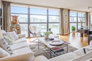 400 Leslie Dr APT 824, Hallandale Beach, FL 33009, Sold 11/02/23