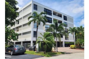 5495 NE 25th Ave APT 204, Fort Lauderdale, FL 33308, Sold 09/25/23