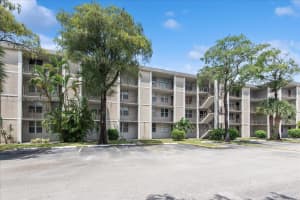 4851 NW 26th Ct APT 340, Lauderdale Lakes, FL 33313, Sold 12/15/23