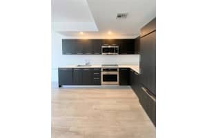 55 SW 9th St Apt 3602, Miami, FL 33130, Sold 12/08/23