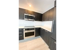 55 SW 9th St Apt 3602, Miami, FL 33130, Sold 12/08/23