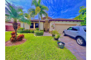 3663 SE 2nd Dr, Homestead, FL 33033, Sold 11/09/23
