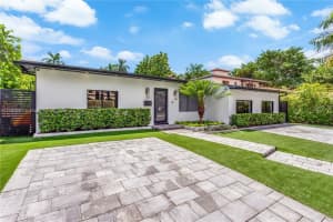 5225 N Bay Rd, Miami Beach, FL 33140, Sold 12/01/23