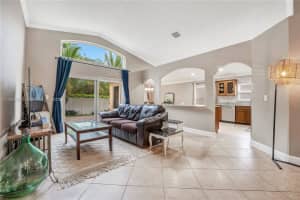 18643 SW 15th St, Pembroke Pines, FL 33029, Sold 11/15/23