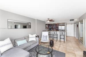 345 Ocean Dr APT 708, Miami Beach, FL 33139, Sold 10/16/23