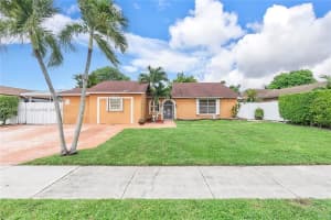 19662 NW 59th Pl, Hialeah, FL 33015, Sold 10/05/23