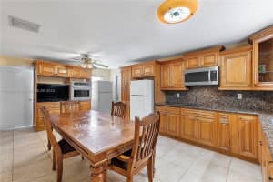 19662 NW 59th Pl, Hialeah, FL 33015, Sold 10/05/23