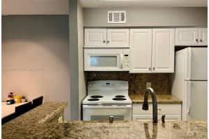 2826 S University Dr APT 3103, Davie, FL 33328, Sold 10/02/23