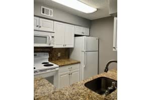 2826 S University Dr APT 3103, Davie, FL 33328, Sold 10/02/23