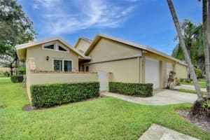 701 Maplewood Dr, Greenacres, FL 33415, Sold 10/31/23